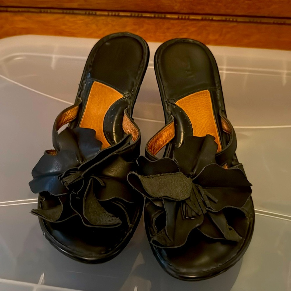 Born black leather heel